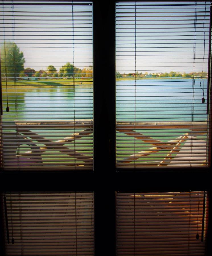 Apartman Na Vode Senec Exteriör bild